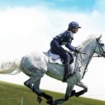 Smart farrier apron with posture sensors and cooling features